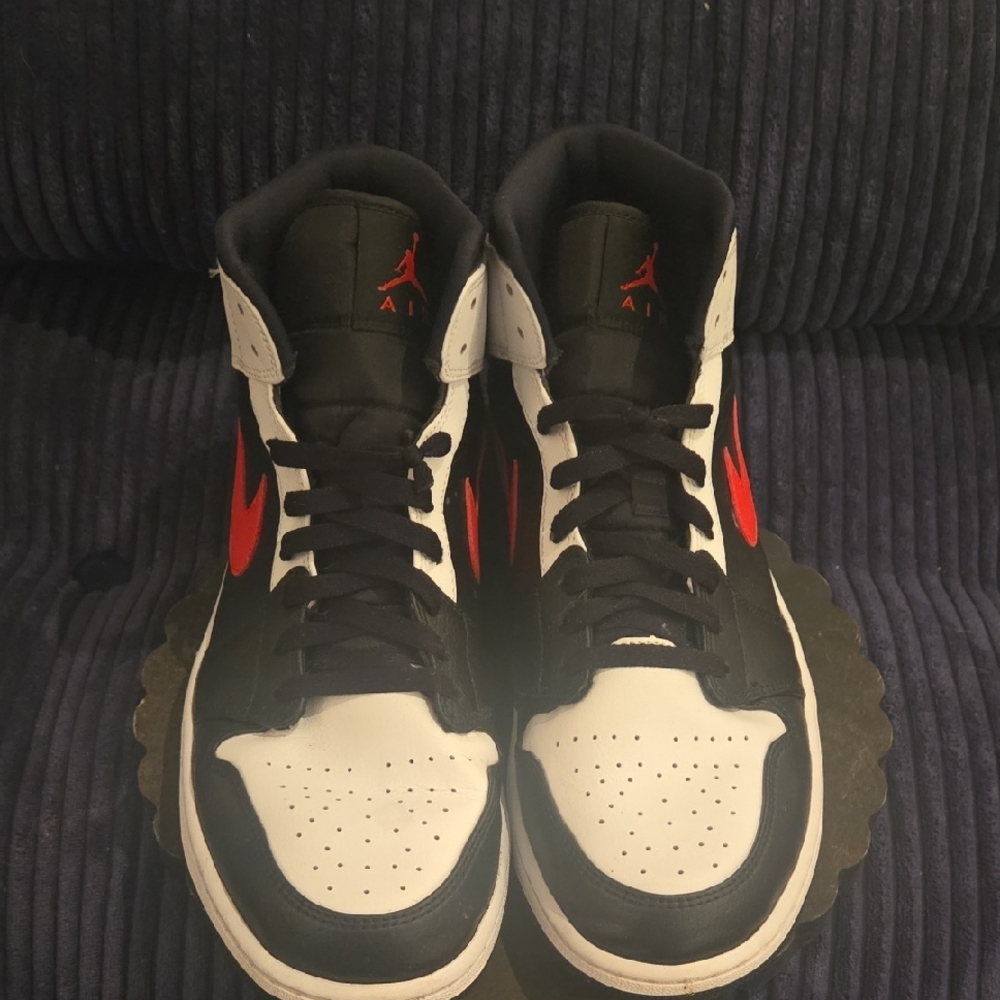 Jordan 1 Retro Men's Black, White, and Red Sneakers